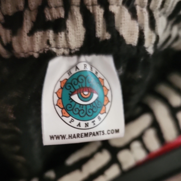 HAREM PANTS Black and White Wide Leg Pants with Geometric Print - Picture 5 of 5